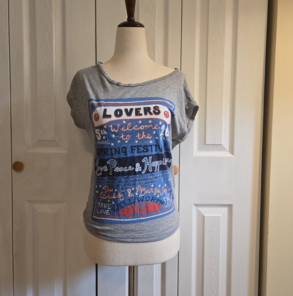 Graphic Tee - Lovers Welcome...Spring Festival